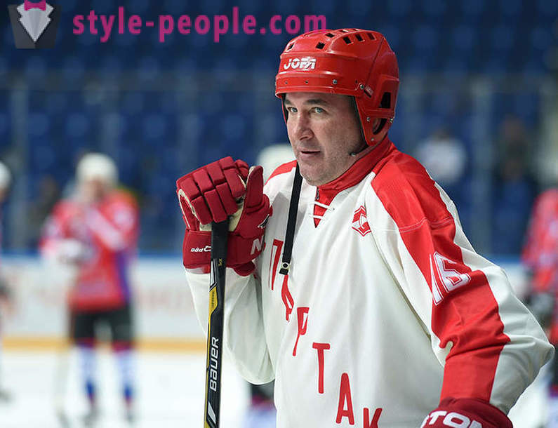 Alexander Kozhevnikov, hokejista: životopis, rodina, sportovní úspěchy