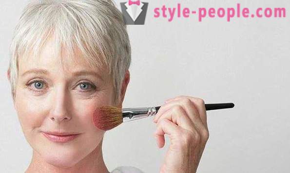 Make-up pro ženy 50 let: krok za krokem a s fotografiemi