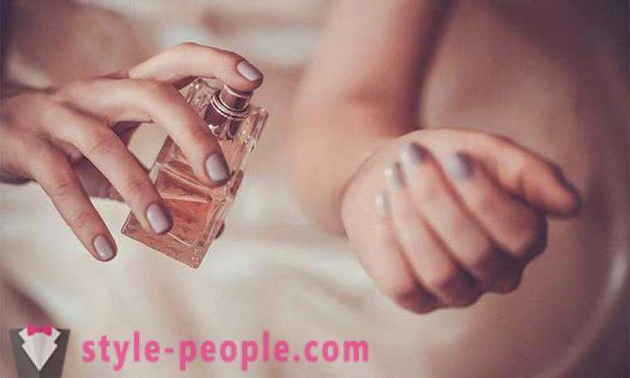 Parfémy s feromony: recenze, mýtus nebo realita, jako akt