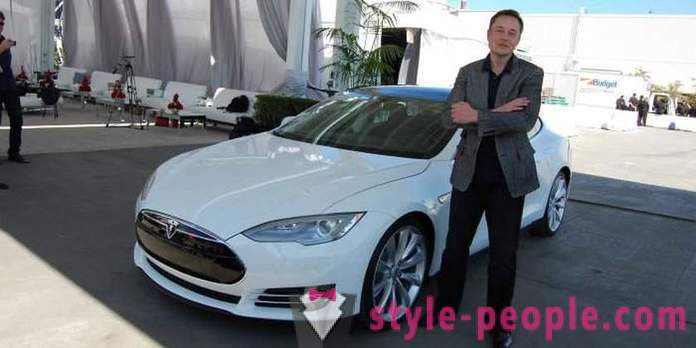 Auta z garáže Elon Musk