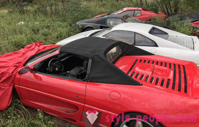 Ve Spojených státech jsme našli pole s opuštěné vozy Ferrari