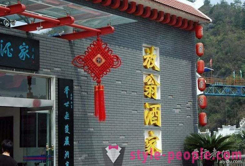 Fanven: Čínská restaurace nad propastí