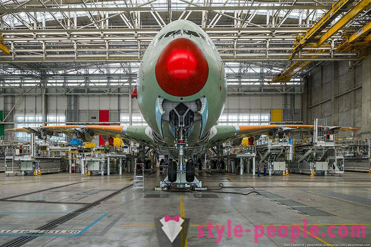 Výrobní proces největších světových dopravních letadel