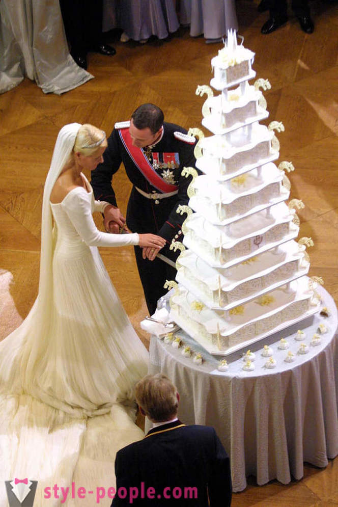 Výběr stávkující královské svatební dorty