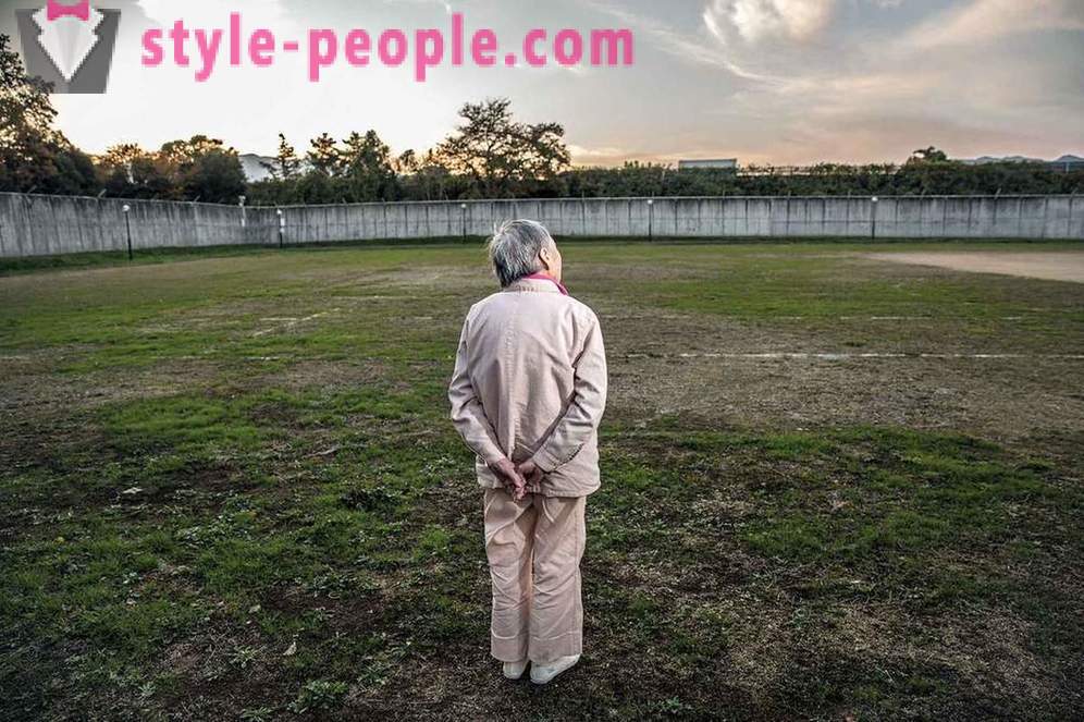 Starší Japonci mají tendenci k místnímu vězení