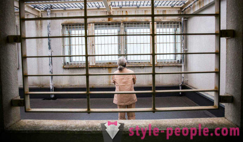 Starší Japonci mají tendenci k místnímu vězení