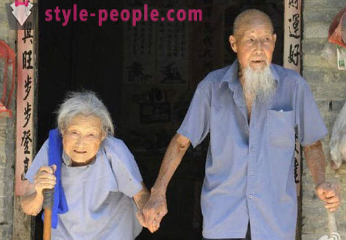 Po 80 letech manželství, pár konečně svatební focení