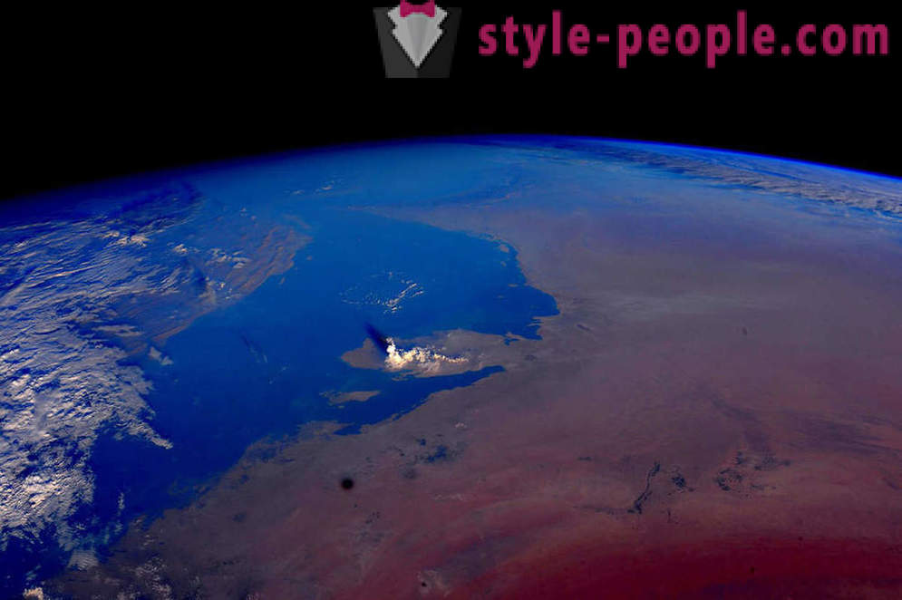 Planeta: Pohled z oběžné dráhy