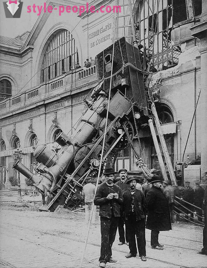Troska vlaku na nádraží Montparnasse v roce 1895