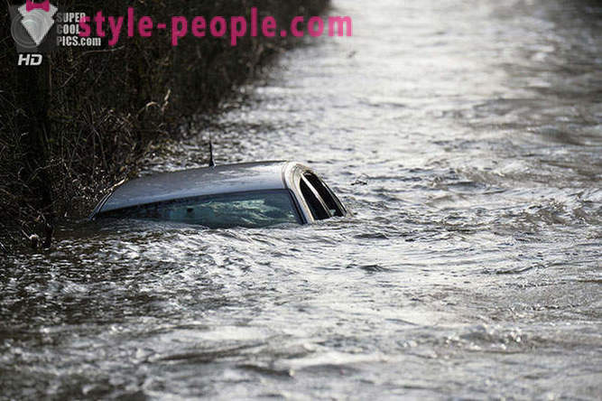 Záplavy v jihozápadní Anglii