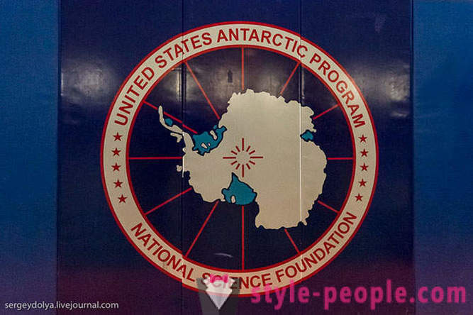 Antarktické stanice na jižním pólu