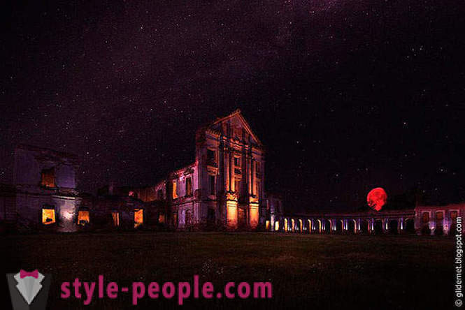 Noční hlídka - atmosférické obrazy opuštěných budov
