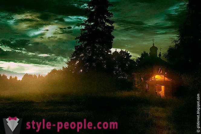 Noční hlídka - atmosférické obrazy opuštěných budov