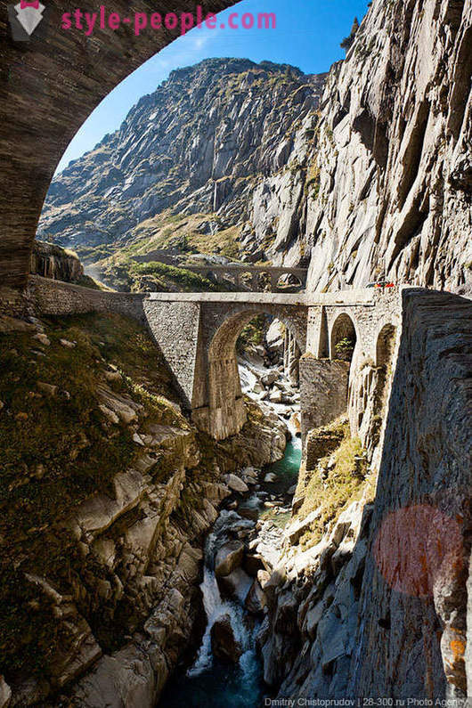 Čertův most a Suvorov ve Švýcarsku