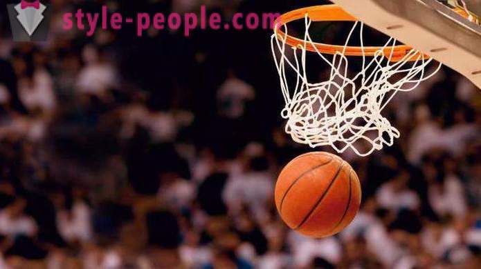 Kolik poloviny v basketbalu je rozdělen do hry?