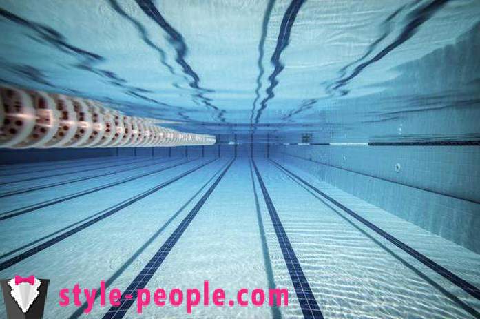 Jak plavat v rohu bazénu? Pravidla chování v bazénu