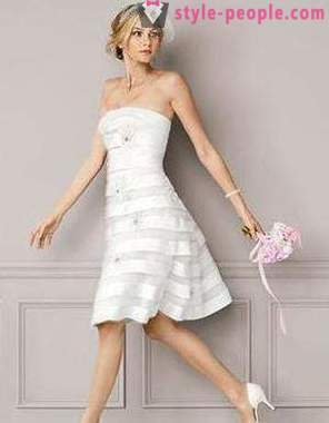 Krajkové bílé šaty krátké