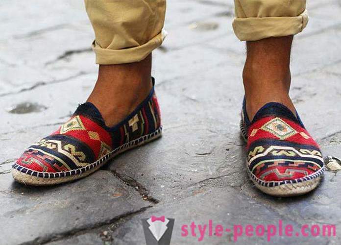 Plátěné boty pro muže: Co se nosí a jak vypadá?