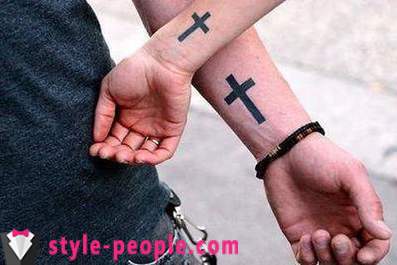 Kříž tetování na paži. jeho hodnota