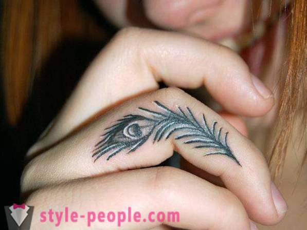 Tetování na prstech - módní trend!