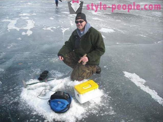 Lov walleye trolling zimu. Lov okouna na zimní zherlitsy