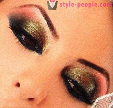 Arabština make-up jako způsob, jak upozornit na své přitažlivosti a sexuality