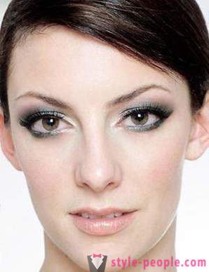Chcete-li být vždy krásné: make-up pro malé oči