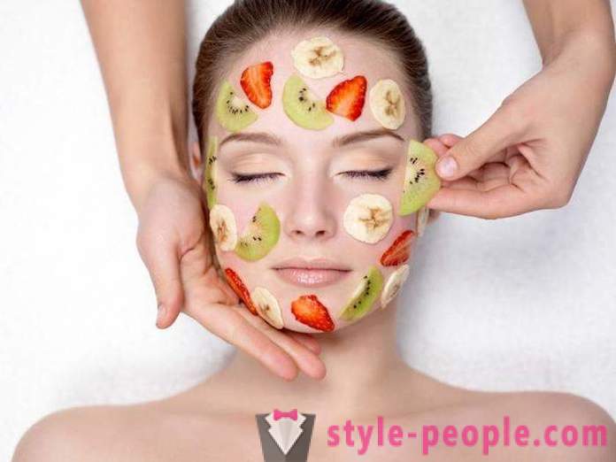 Péče o pleť řádně: obličejové masky z jahod a dalších tajemství krásy